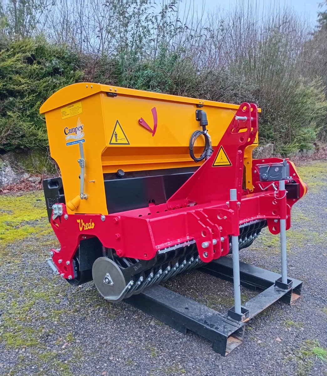 Our new Vredo 1.4m Disc seeder has now arrived! READY FOR HIRE. please contact us for hire availability. Call, text or Whatsapp 07718 257521. or call 01291 689278.