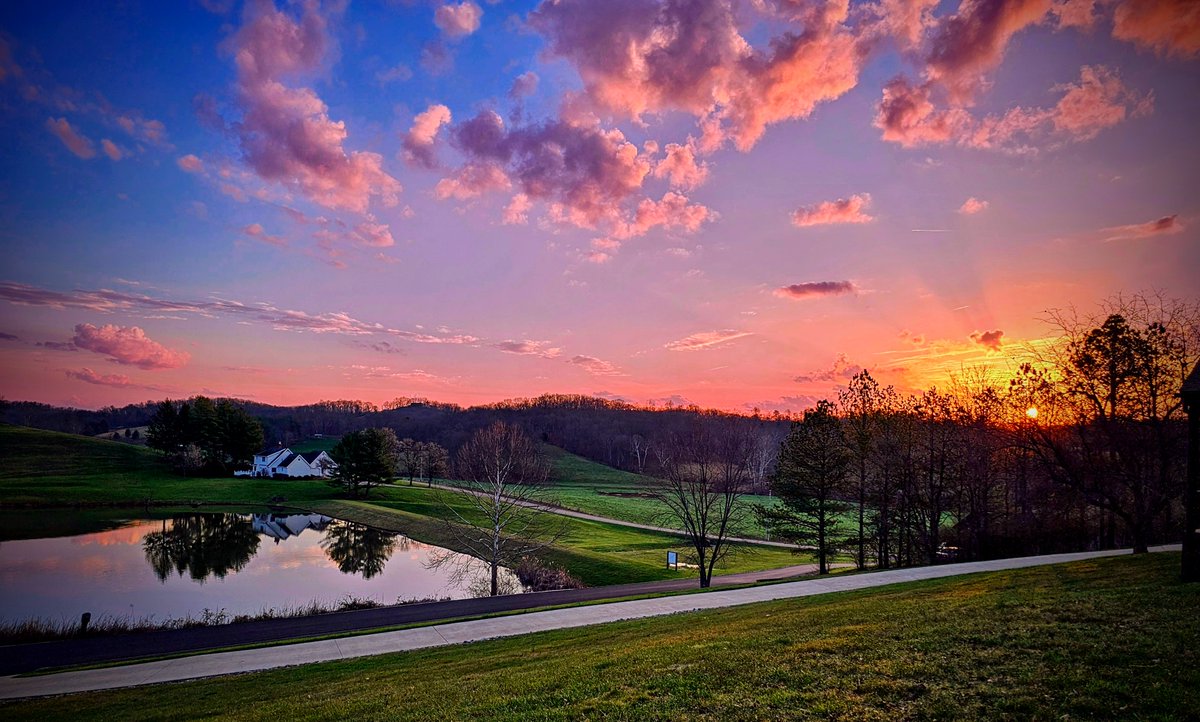 JoeAMoore's tweet photo. Good morning beautiful! https://t.co/DJPOGCDyQZ