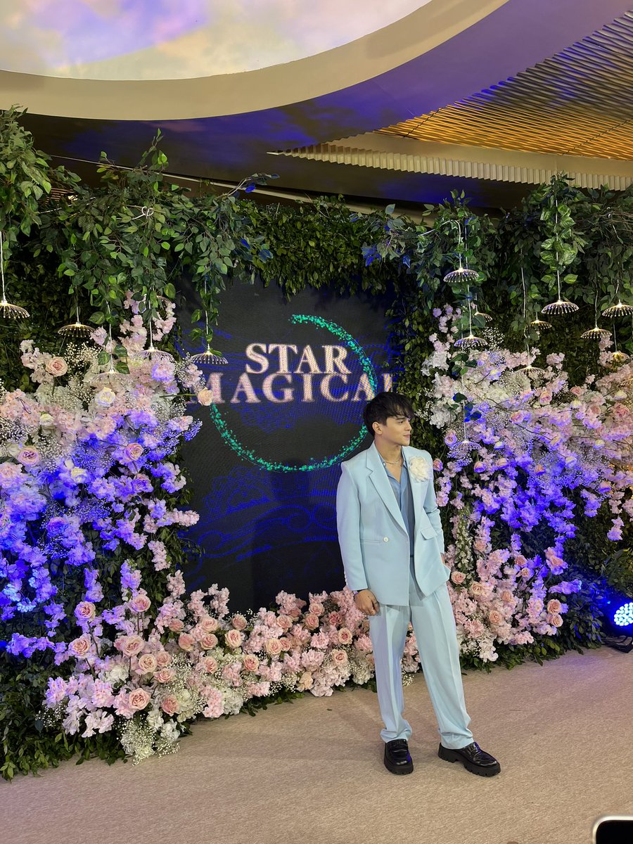 The newest artist of Star Magic Miggy Jimenez arrives at the #StarMagicalProm2024. @ABSCBNNews