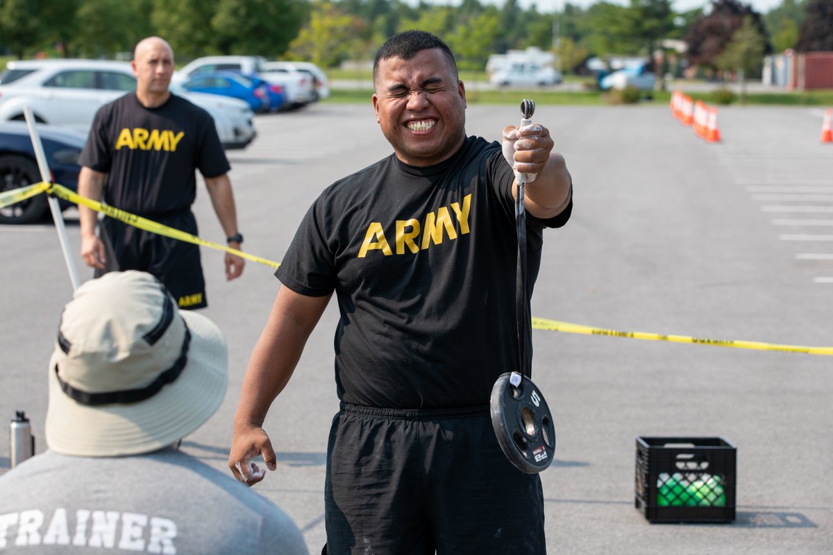 The second annual “Get a Grip” competition was held by the @10thSBDE Holistic Health & Fitness team #H2F. This competition allowed for @10MTNDIV Soldiers to build esprit de corps and get a better understanding of the H2F System. dvidshub.net/news/459761/ge….