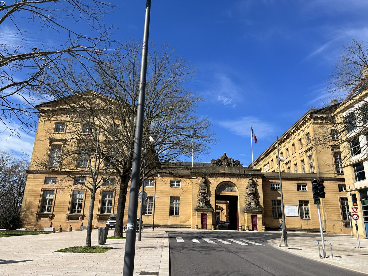 A #Metz pour le procès en appel d’un policier ex-syndicaliste pour #violences intra familiales sur ses deux fils aujourd’hui âges de 10 et 13 ans et son ex-conjointe @RMCInfo rmc.bfmtv.com/actualites/pol…