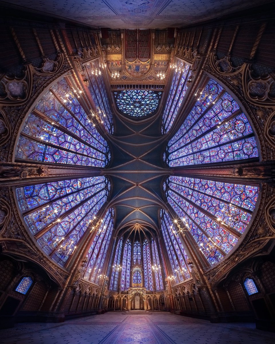 Gm ☕️🇫🇷
Sainte-Chapelle, Paris 🇫🇷 
Title ‘Rivendell’
180° HDR Vertorama

I wasn’t sure if it’s possible to capture all 15 stainglass bays in this Vertorama, not even sure if I can get this space empty, but with a bit of luck and years of experience shooting vertoramas I managed.
