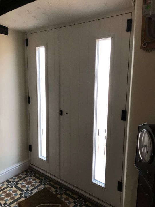 thewindowshop1's tweet photo. Absolutely love this door! Solidor's Brescia Grooved offset french with Victorian Etched Glass and a traditional pull knob. Irish Oak on White Door Slab with a Black Frame fitted in Irchester. Awesome choices by our customer. 01933 383451 if you would like a quotation. https://t.co/u63y28jd2g