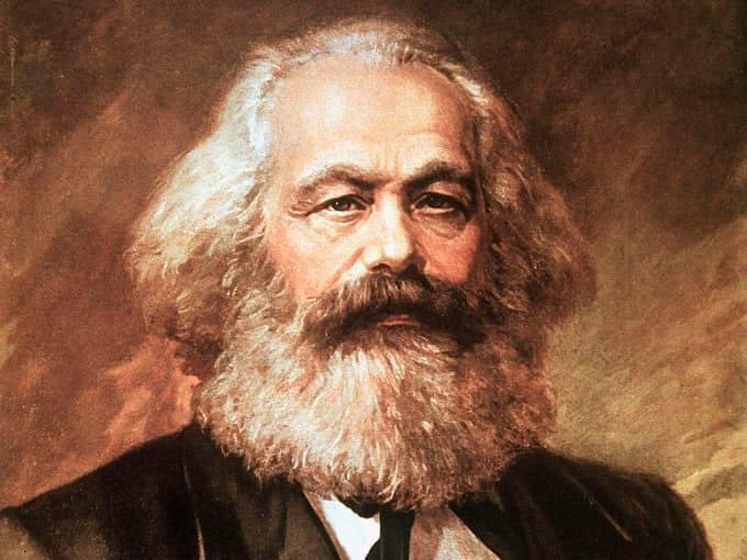 El 14 de marzo de 1883 falleció Karl Marx. Aún sigue vivo entre los que queremos cambiar el mundo poniendo en el centro de la vida a la humanidad.

Más marxismo y más socialismo. 

El motor de la historia es la 'lucha de clases' 🔻✊🏽.

Hoy más que nunca: 
#Socialismoobarbarie