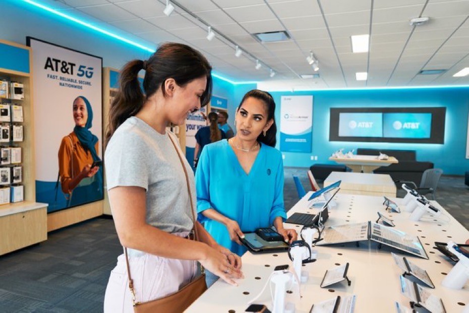 ◄AT&amp;T Hiring ► Full-time and Part-time Retail Sales Consultants in King of Prussia, PA!  Medical, Dental, Vision, PTO, 401(k)... Our TOP Sellers earn an average $62K per year.  Apply:    work.att.jobs/PA22