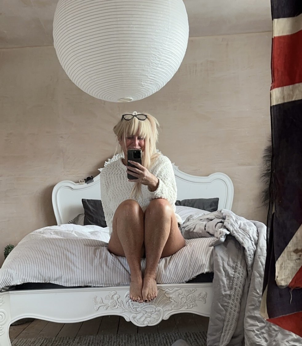 Missyyy2222's tweet image. Busy bee 🐝 just popped on to say hi hope you all fit &amp;amp; well 👋🏻🙏🏻🥰❤️😘#nofliter