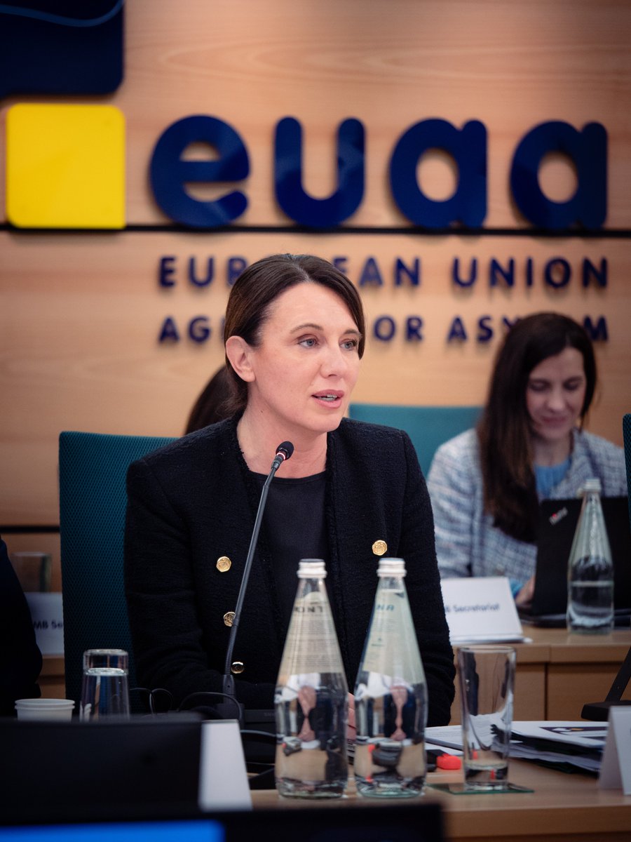 I am honoured @EUAsylumAgency Management Board unanimously decided to extend my mandate as EUAA's Executive Director for another 5 years. I look forward to leading the Agency & support 🇪🇺 MS at this crucial moment for CEAS as Pact gradually starts being translated into action.