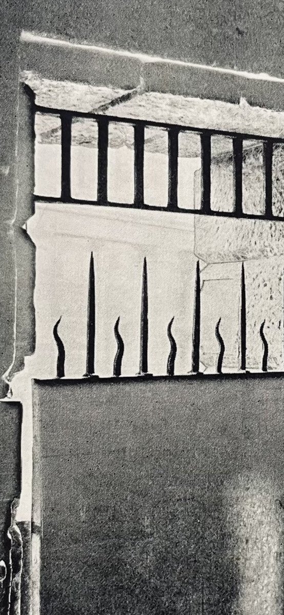 whitegoldsword's tweet photo. I'm not sure if it has been noted before, but the metal spikes and rails behind the debtor’s door in George Dance's #NewgatePrison (1770-82) are very similar to those present on #Piranesi's 'Dark prison with a courtyard for the punishment of criminals...
(Carcere oscura con Antenna pel suplizio dè malfatori...), from
"Prima Parte di Architettura, e Prospettive". Both #GeorgeDance and #JohnSoane were influenced by this important Italian artist and architect. Soane also met Piranesi in Rome shortly before Piranesi's death and he owned a number of Piranesi’s works of the #GreekTemokes at #Paestum in Italy (as well as his Prison engravings).
The central pendentive dome at Soane’s home at Lincoln’s Inn Fields, supported by four pillars, also appears to be inspired by  ‘Carcere oscura con Antenna pel suplizio dè malfatori’. @SoaneMuseum