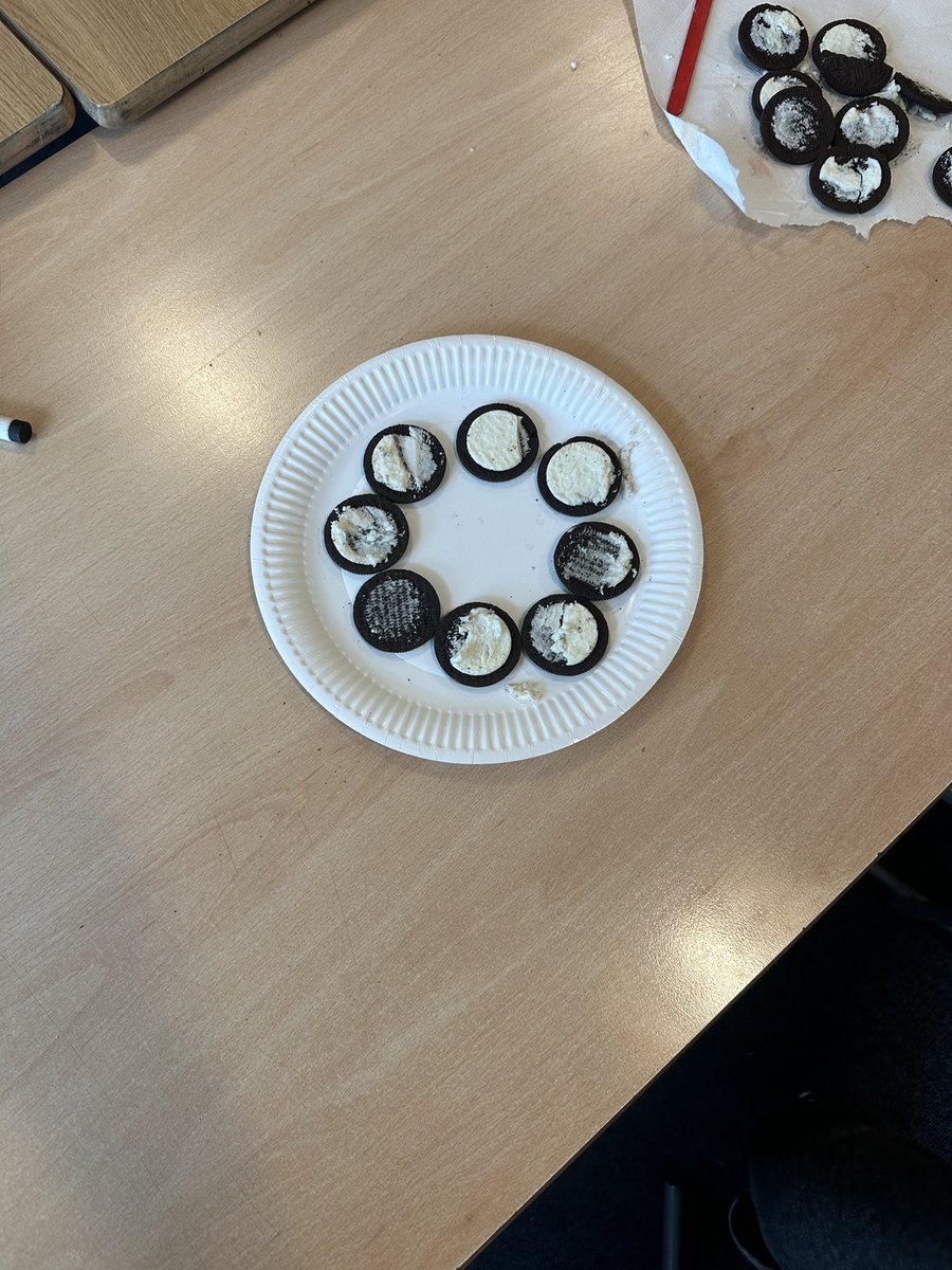 Mr MacAulay (@mrmacaulay_) on Twitter photo As part of their space topic P3a have been demonstrating their learning of the phases of the moon using Oreo biscuits 🌑 🌒 <a href="/StMonicaMilton/">🌈StMonicasMilton🌈</a> As part of their space topic P3a have been demonstrating their learning of the phases of the moon using Oreo biscuits 🌑 🌒 <a href="/StMonicaMilton/">🌈StMonicasMilton🌈</a>