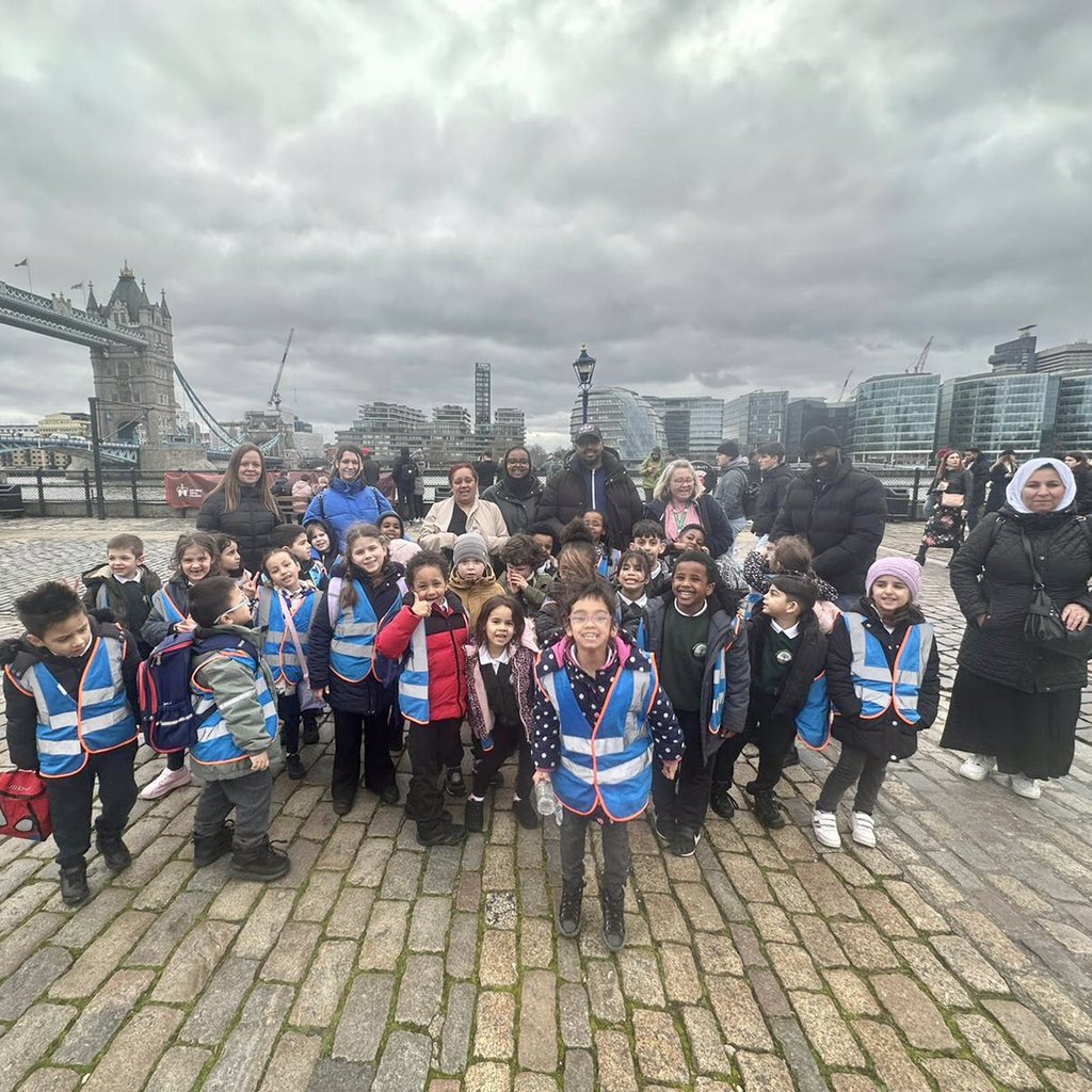 As part of their History topic: The great fire of London our Year 1 pupils visited @thetoweroflondon 

What a great way to bring learning to life! 🏰