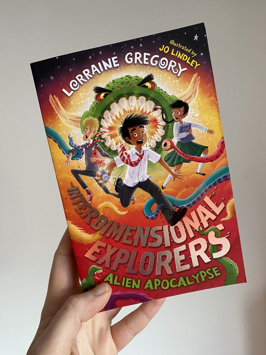 Happy Book Birthday to the multiversal middle grade adventure, ALIEN APOCALYPSE by @authorontheedge and space-tastically illustrated by @archistrator 🚀👽