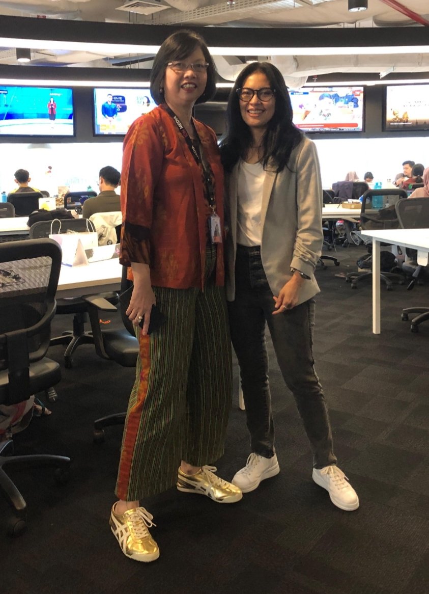 Ngobrol dengan <a href="/LolaAmaria/">Lola Amaria</a> tadi siang. Tentang idealisme di tengah godaan komersialisasi. Tentang jalan panjang bikin #Eksil the movie. Filmnya masih tayang di 3 bioskop di Jkt gengs. Buruan nonton. Tercerahkan👍😊