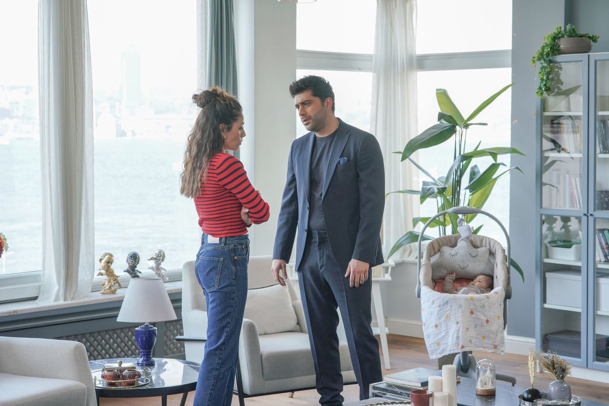 #KızılcıkŞerbeti 55. bölüm fotoğraflarımız yayında! 📸 Yeni bölümümüzle cuma 20.00’de @showtv’deyiz.