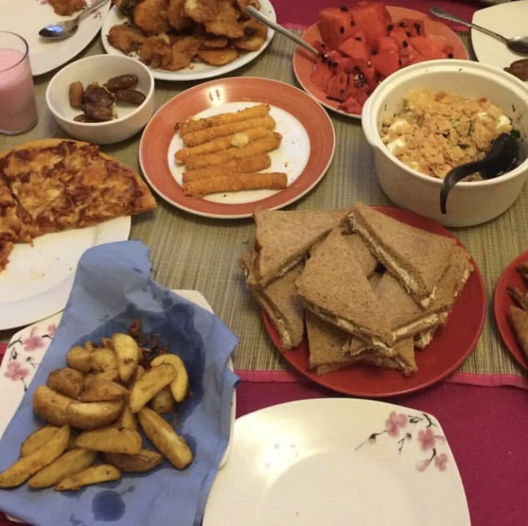 JahanZaibb_'s tweet photo. How much             How much 
i plan to eat             i actually 
    in iftar                        Eat https://t.co/i2y2As77h4