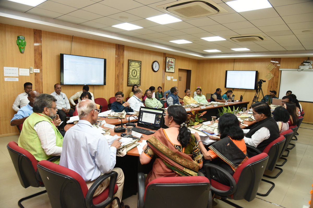 RIEBhopal's tweet photo. The 60th Management Committee Meeting of our Institute convened today under the esteemed Chairmanship of Prof. S.K Jain, Vice Chancellor of Barkatullah University, Bhopal. #ManagementCommittee #AcademicExcellence #BarkatullahUniversity #NCERT @EduMinOfIndia @ProfSaklani https://t.co/0XbD2p2gW0