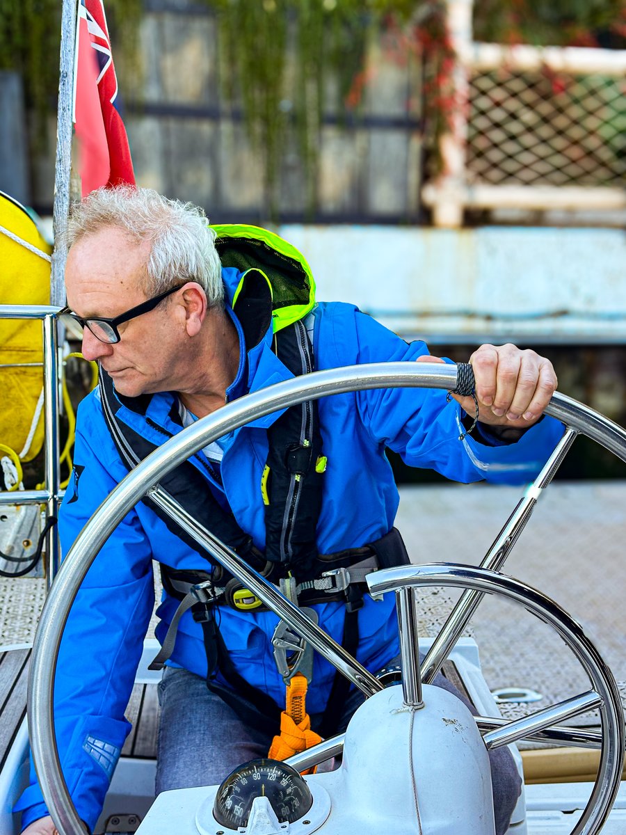 Cool calm and collected! Meeting sailors with years of experience who come in with an open mind and ready to improve is always such a pleasure and that's exactly what we got with John!