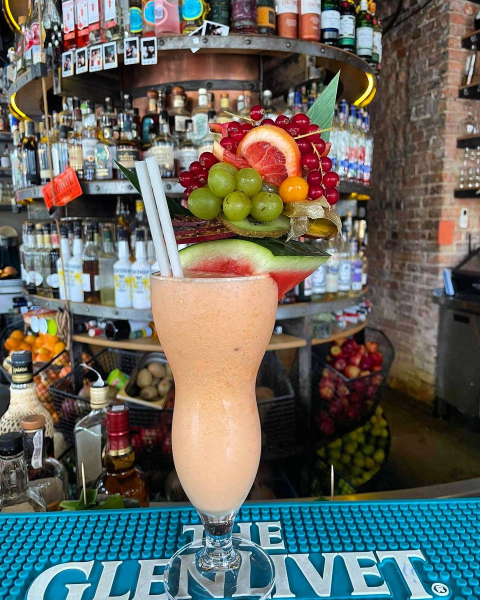 Pamiętaj o małych/wielkich przyjemnościach 🍹🌊 #coctailbarmax #grunwaldzka1 #thirstythursday #sopot #trojmiasto #zmiłościdokoktajli #tricity #3city #3miasto #zmiłościdoowoców