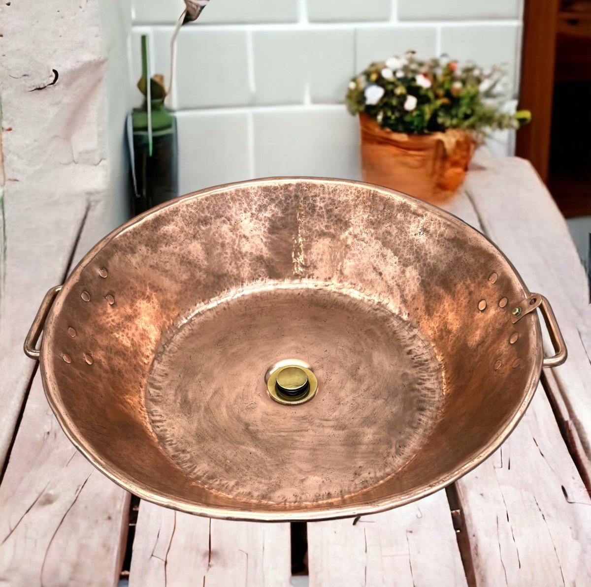 Unique French up cycled copper basin £179.99 allthingsfrenchstore.com/products/up-cy… #allthingsfrenchstore #coppersink #vintagebathroom #bargainhunt