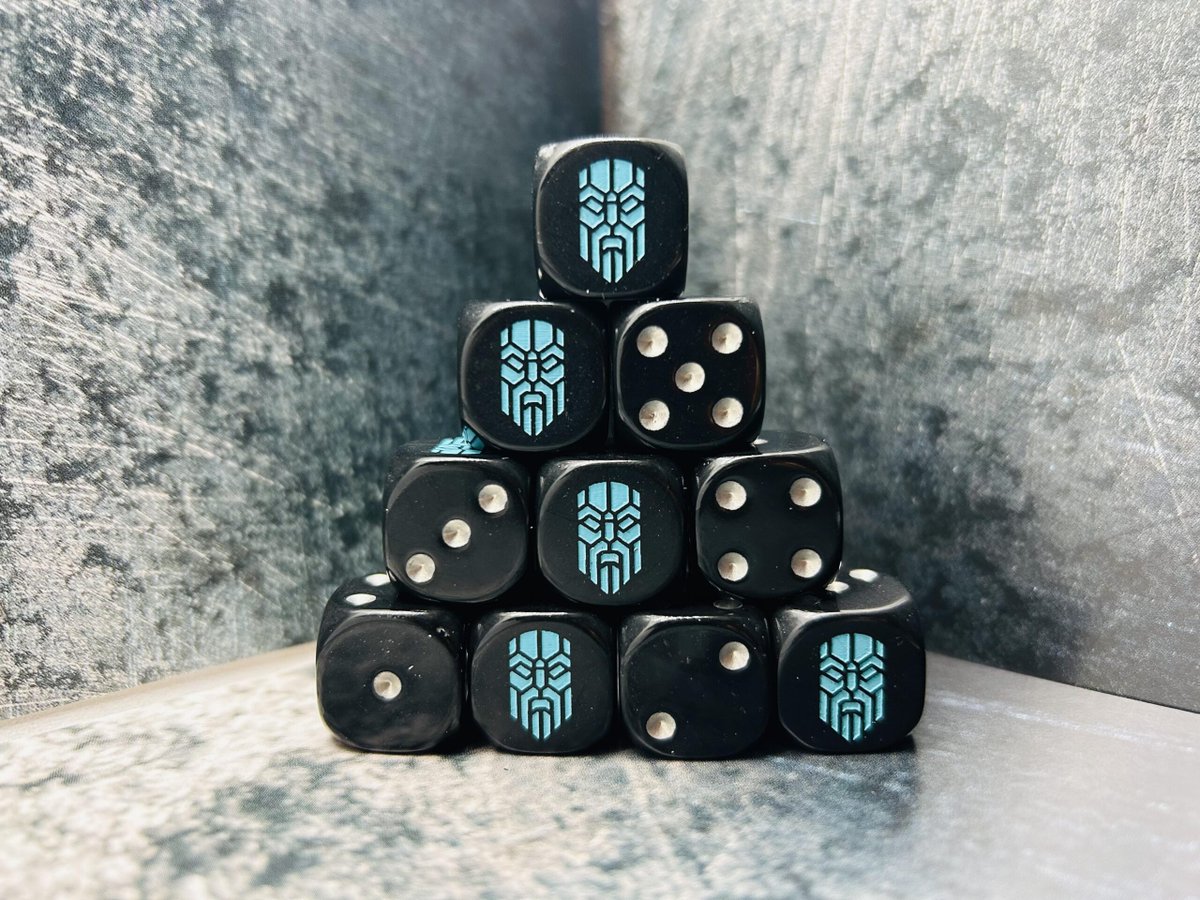OI YOU! Are you a fan of Dwarfs? Are you a fan of The Ironhead Squats or League Of Votann? Well then why not grab some awesome Dwarf Themed Dice?Only at DaScrapyardOrk and yes they do ship worldwide dascrapyardork.co.uk/shop/dice/warg…