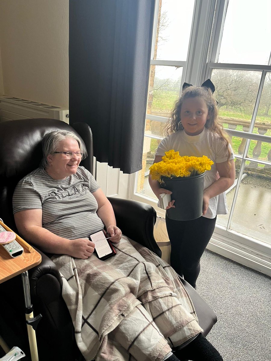 HighgateCare's tweet photo. This #MothersDay was made extra special at Oaktree Hall &amp; Lodge Care Home in #Bessingby, thanks to  kind-hearted individual, Crystal Rose, who is just 7 years old and the daughter of one of our cherished care staff, when she delivered flowers to all the residents!
#kindnessiskey https://t.co/lT2KzgBaN0