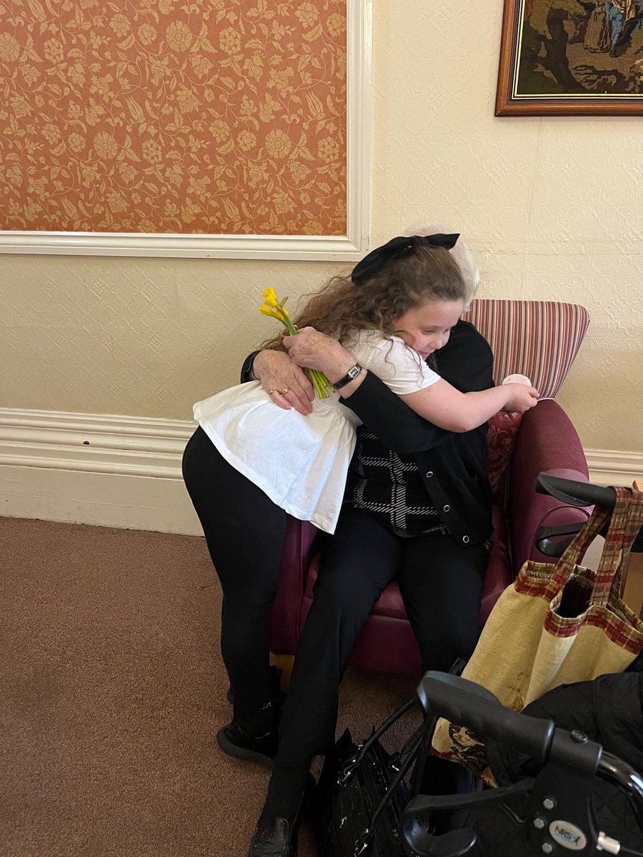 HighgateCare's tweet photo. This #MothersDay was made extra special at Oaktree Hall &amp; Lodge Care Home in #Bessingby, thanks to  kind-hearted individual, Crystal Rose, who is just 7 years old and the daughter of one of our cherished care staff, when she delivered flowers to all the residents!
#kindnessiskey https://t.co/lT2KzgBaN0