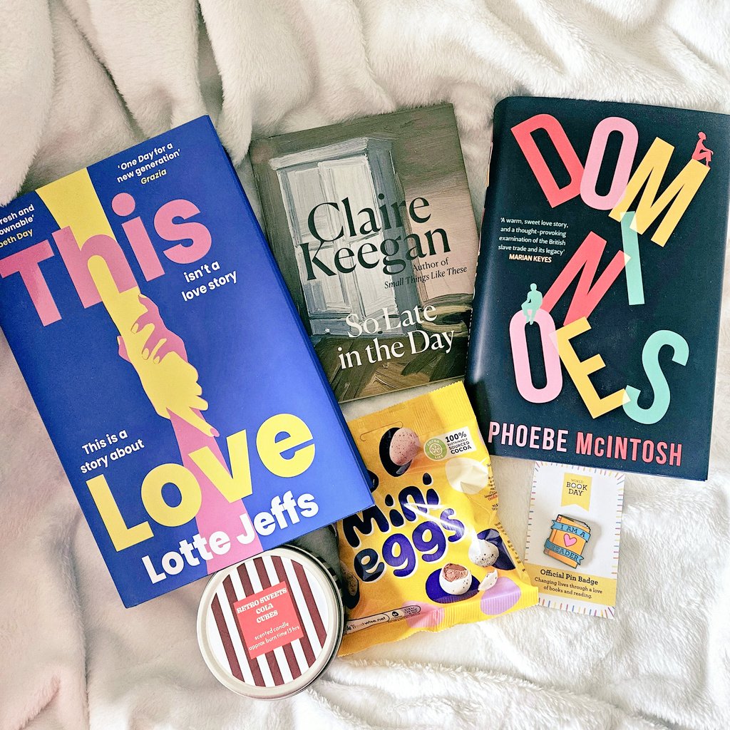 ✨️As promised, another giveaway!

✨️Like, follow &amp; RT for your chance to win these 3 books, candle, chocs and book badge

✨️Feel free to tag friends too

Closes Tuesday April 2nd at 5pm. UK only please

Good luck! 🍀