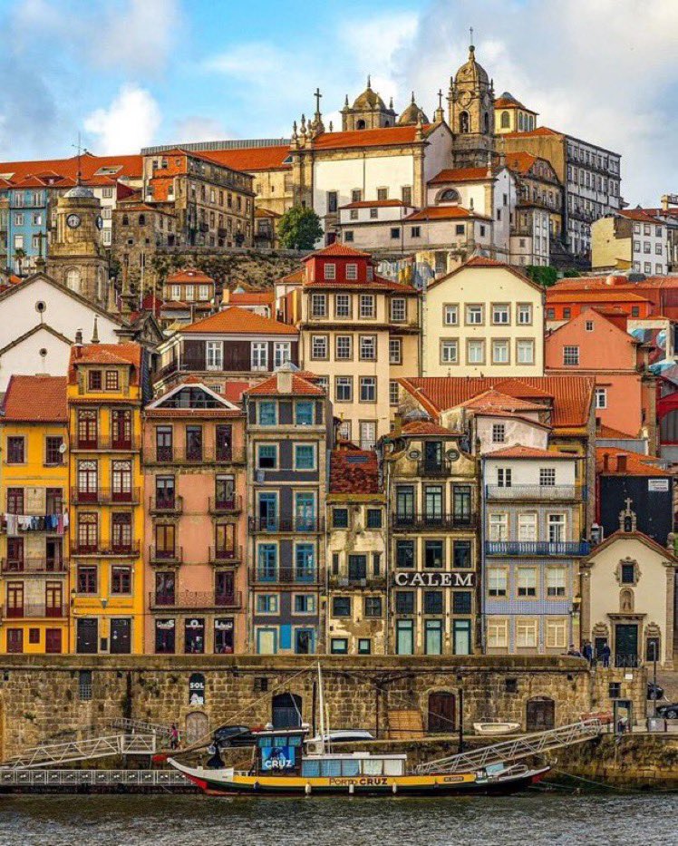 @archi_tradition @itsrapha83 The colorful buildings stacked along the side of the Douro River in the historic Ribeira district is my favorite view of Porto. Fantastic city!