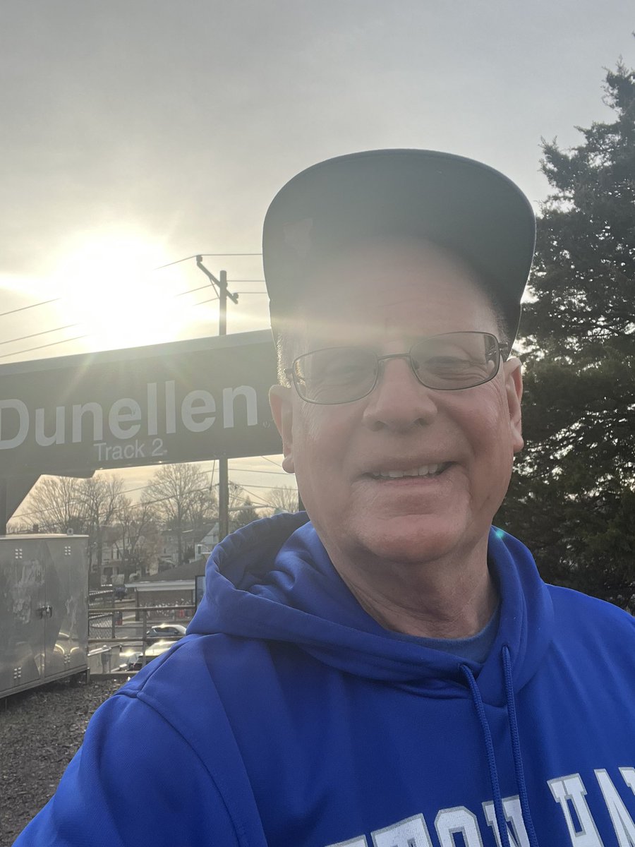 Boarding @NJTRANSIT_RVL to @TheGarden to se @SetonHallMBB @BIGEASTMBB #RoadtotheGarden #NCAABasketball #BigEastTournament but first up #BreakfastofChampions