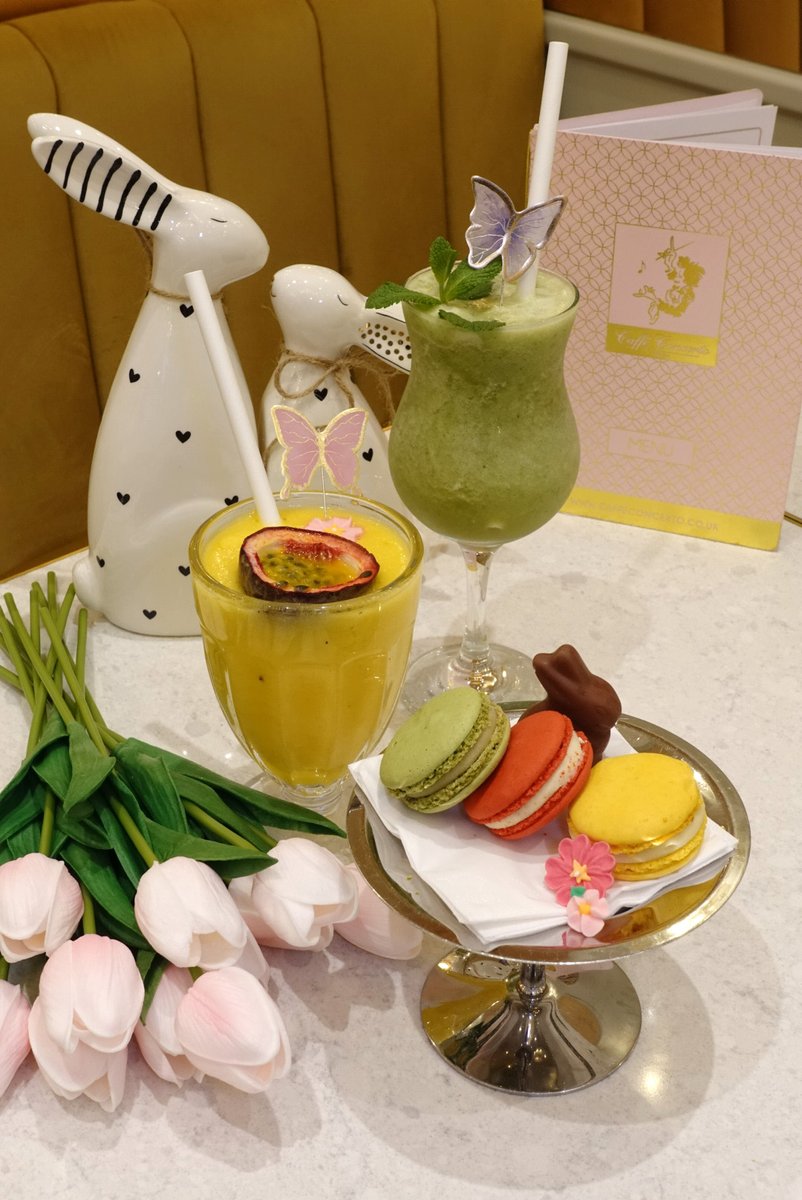 Easter Treats as Colourful as Spring! Indulge in the vibrant flavours of Easter with our delightful macaron and smoothie duo! #easter #macaron #smoothie #loveconcerto #caffeconcerto