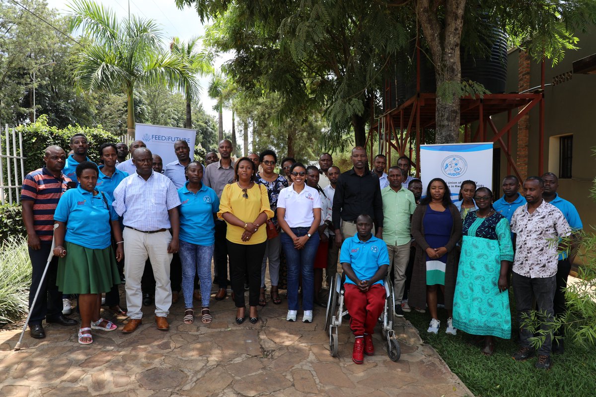 This 14th / 3 /2024, In partnership with @USAIDHanga ,@NUDOR_Rw launched a modern beekeeping project for #Income generation for #youth with #disabilities in @RwamaganaDistr . The V. Mayor for #social affairs welcomed the project & asked local leaders full support for its success