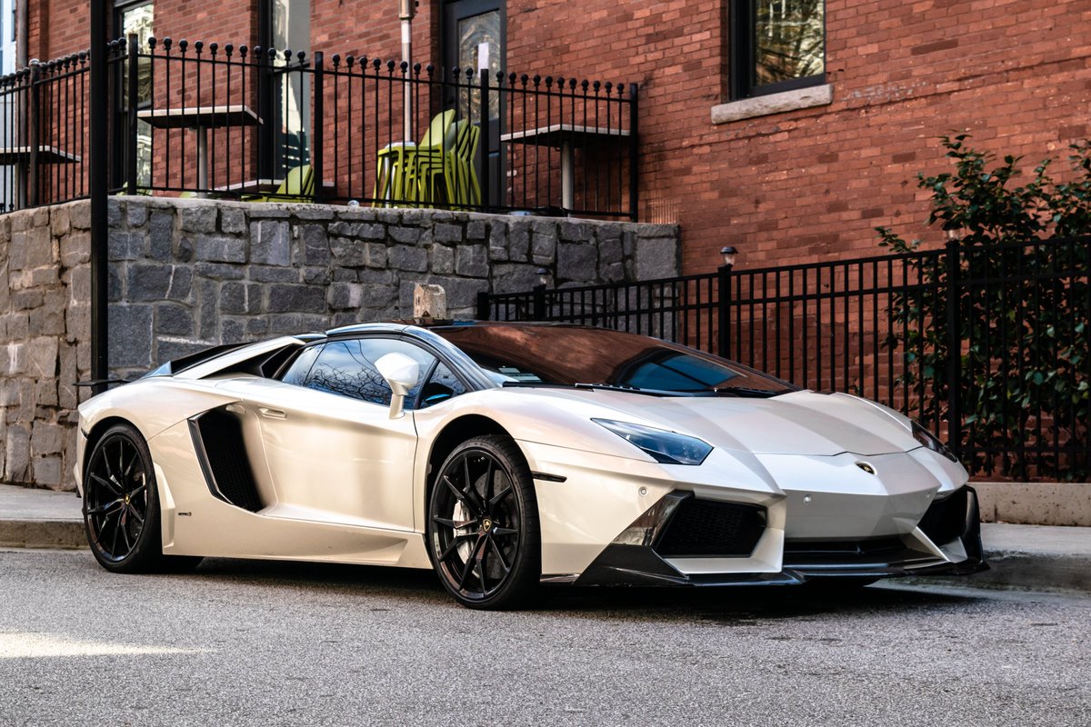ABPRentals's tweet photo. “With Great Power, Comes Great Responsibility” 
 
Experience a blast of a ride with the Italian Misfit, the Lamborghini Aventador SVJ! Responsibly of course

Now Available for Self-Drive Hire!

#ABPRentals #CarRentalUK #Ferrari458 #AventadorSVJ #LuxurySuperCar #Lamborghini https://t.co/xtvGcS834U