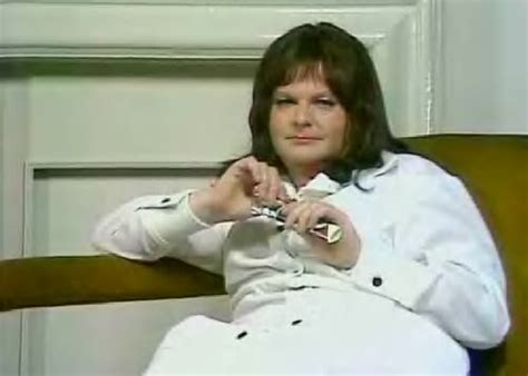bluesonofspeke's tweet photo. @martinjhamer That Benny hill in drag? #smeeth https://t.co/c69FUeqS1N