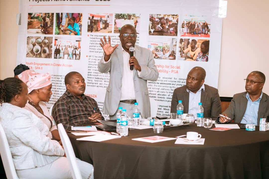 Forumcctza tweet media