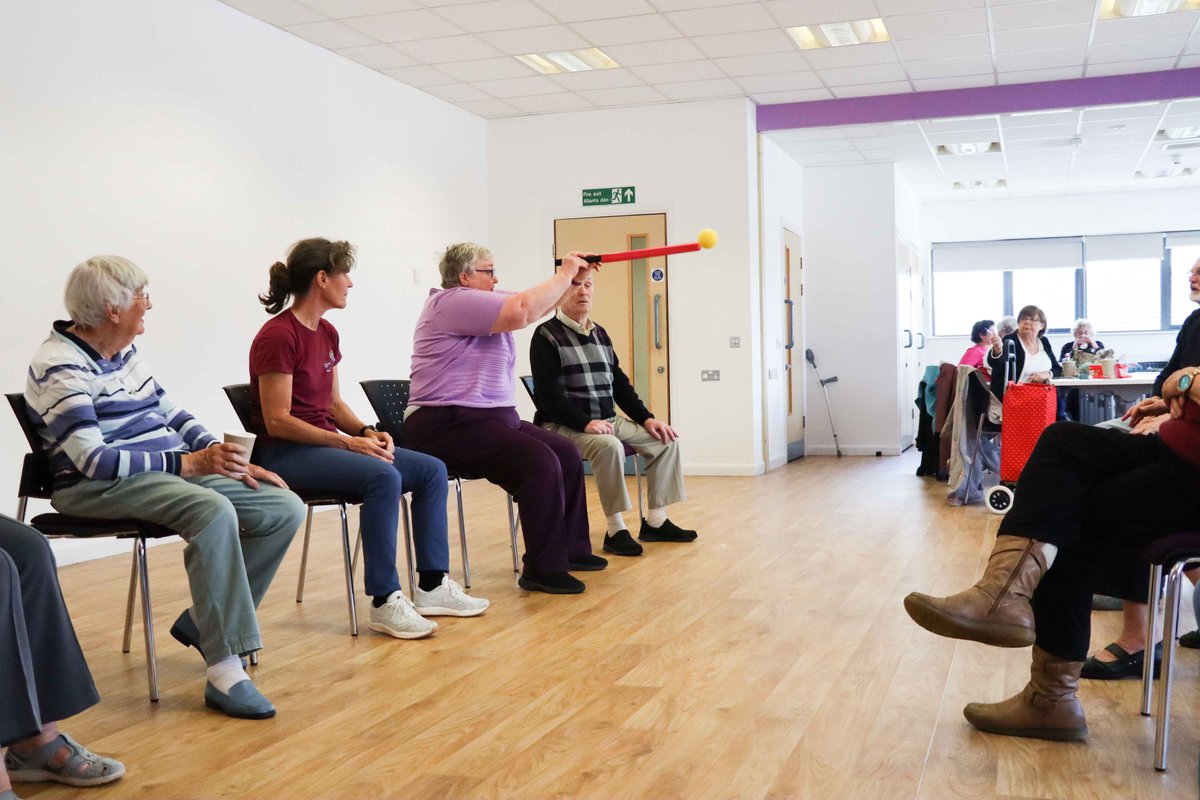 Our Wellbeing Support Service, based in hubs across the city, aims to boost health and wellbeing by working with people on a one-to-one basis and supporting them with advice, activities, events and training opportunities.  
More: orlo.uk/kNn3A 
#SocialPrescribingDay