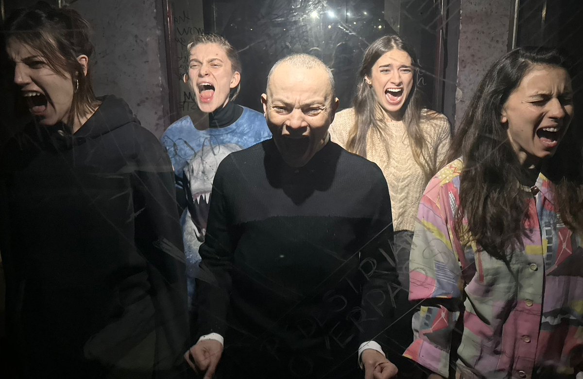 MARIALANDIA de LUCY KIRKWOOD La respuesta artística a los asesinatos de Sabina Nessa y Sarah Everard, esta última violada y asesinada por un policía. Dirigida por Adán Black. 22 marzo 21 horas. Reservas@theatreforthepeople.com entrada gratuita theatreforthepeople.com