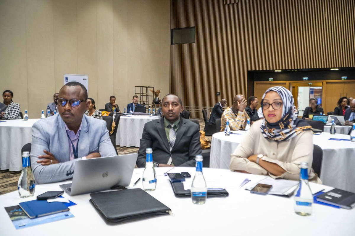 CalvinMutsinzi's tweet photo. The 4th and final panel for the conference is discussing the theme: 'The role of non-state actors in promoting and enhancing participatory governance in a democratic society'.
#CitizenParticipationRwanda
#RwandaDemocracy
#NARConference https://t.co/0CyRwbb4dC