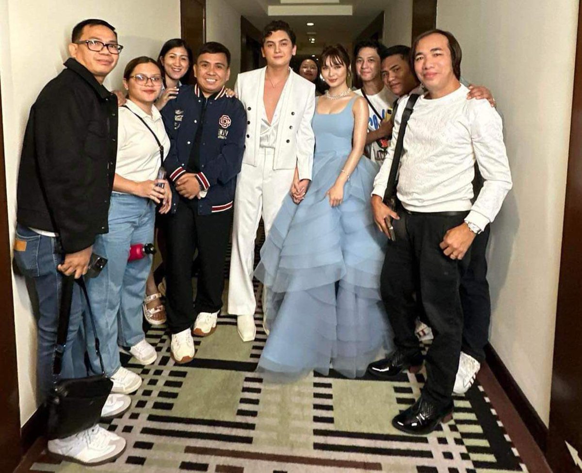 inang_mheck's tweet photo. Team Live!

@imsethfedelin @francinecarreld 

FRANSETH AFairytaleMoments
#SETHerealAtPromNight https://t.co/GxDIYwYdiJ