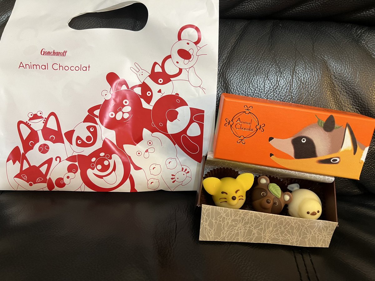 KEI2DeSkworker's tweet photo. ゆーくんありがとう🥰
うち好みのパケ✨可愛い💜
🐻❄️の分も買ってきてくれた☺️✨
お返しありがとうございます😊❣️
大事に使わせて頂きます😉🪮🧴
その他小さいの貰い物がいっぱい😂✨
幸せ😋🍫♡✨今日はこれにする💛
#BeaURA
#Goncharoff
#johnmastersorganics
#whiteday2024 https://t.co/TagO8VYTR1
