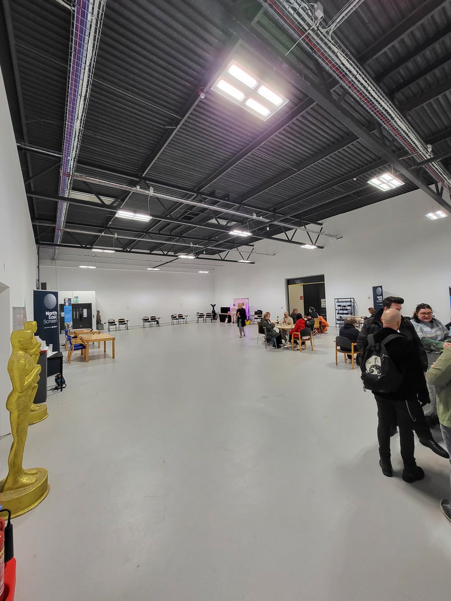 nescreen_'s tweet image. Here we go!

Welcoming attendees to our #Screenalliancenorth #connectedcommunities event here in Hartlepool. Looking forward to a super afternoon  😀