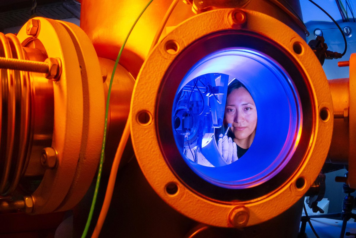 TU Braunschweig (@tubraunschweig) on Twitter photo Im Projekt OptoGaN bringen Forschende der #TUBraunschweig und der <a href="/UniJena/">Universität Jena</a> Elektronik und Photonik auf einem Chip zusammen. Dank einer neuartigen Methode soll damit etwa kompaktes, maßgeschneidertes Licht für #Quantencomputer entwickelt werden.
👉lnk.tu-bs.de/ja0qXz Im Projekt OptoGaN bringen Forschende der #TUBraunschweig und der <a href="/UniJena/">Universität Jena</a> Elektronik und Photonik auf einem Chip zusammen. Dank einer neuartigen Methode soll damit etwa kompaktes, maßgeschneidertes Licht für #Quantencomputer entwickelt werden.
👉lnk.tu-bs.de/ja0qXz