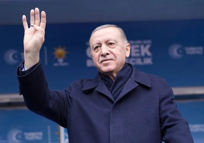ramazancan0071's tweet photo. Milletin iradesine ipotek koyanlar mı #Ağrı’ya hizmet edecek eser kazandıracak…
@RTErdogan https://t.co/yed2KhKWxq