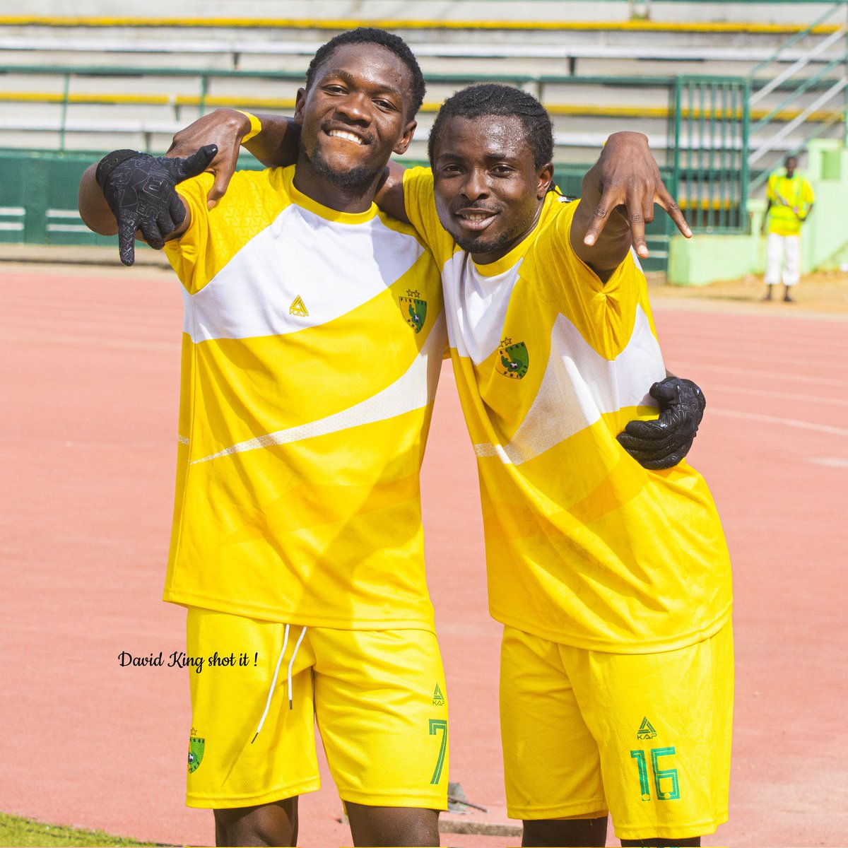 plateau_united's tweet photo. Albert Hilary and Nenrot Silas saying 'hi' to Gombe United. Hope you had a safe trip back home. But I know the journey was quiet because una see something for Jos. Lol

4-0
#PLAGOM
@NigeriaPFL 
@GombeUnited https://t.co/nlEnaXnO6P