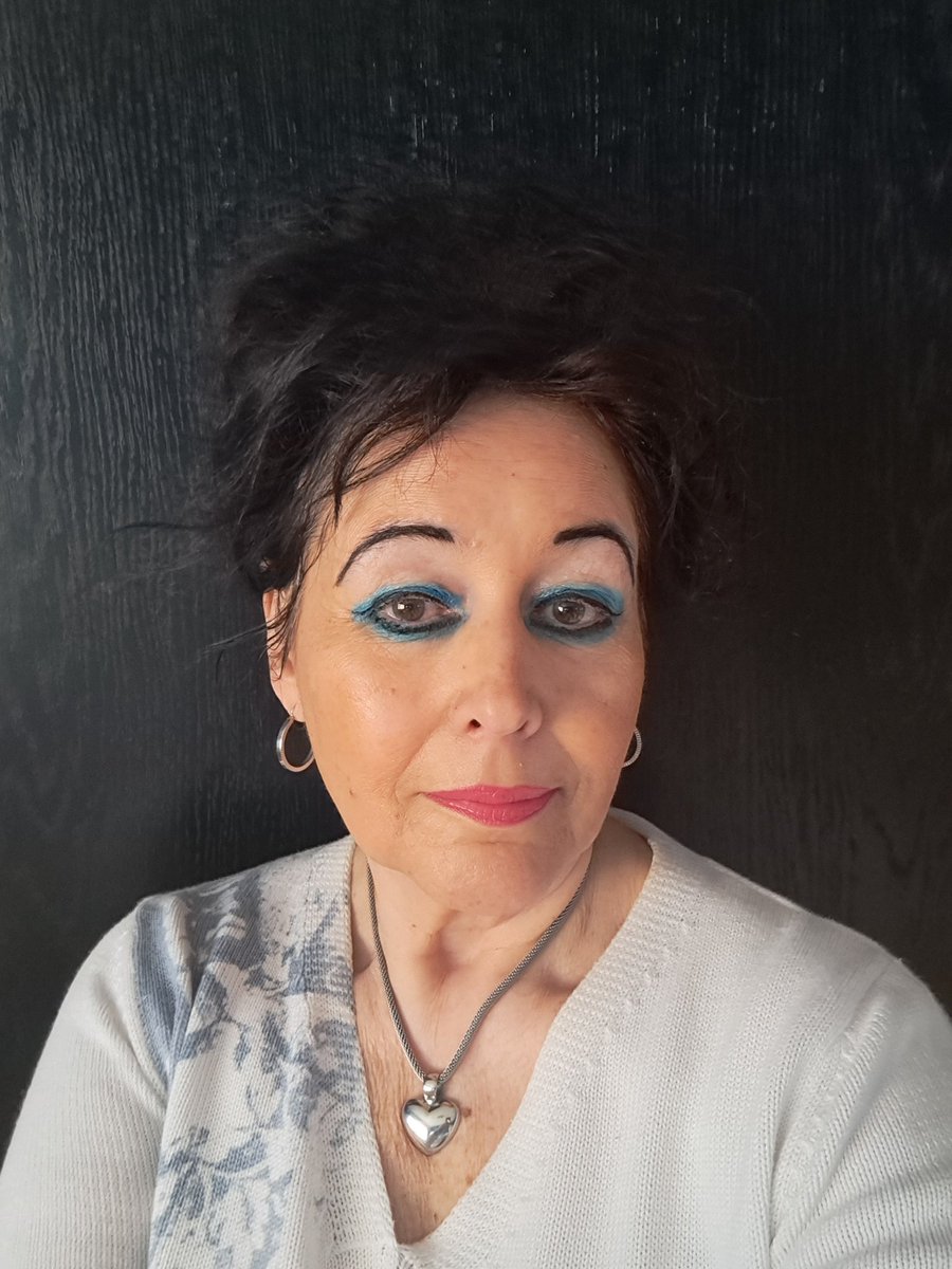 VCabuy's tweet photo. I'm not blue. I'm into blue. Blue it is 💙💙💙
#outfitoftheday #blue #colourmeblue #blueistrue #prettyinblue https://t.co/GNFPAIFZXk