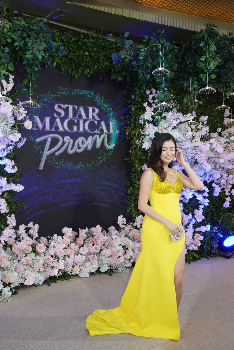 Our reigning Prom King and Queen 🤴👸

Donny Pangilinan and Belle Mariano look straight out of a fairytale novel in their ensemble at the #StarMagicalProm2024. #StarMagicalFairytaleNight | via <a href="/iannagayle/">Ianna Agus</a>

LIVE: youtube.com/watch?v=AJbPiq…