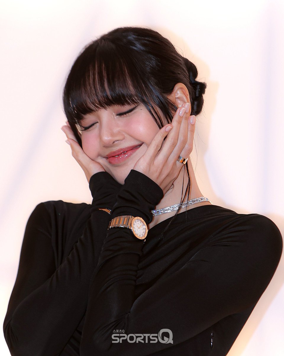 this sequence of lisa's photos are so cute 🥺

LISA AT BULGARI KOREA
#LISAxBulgariStudio