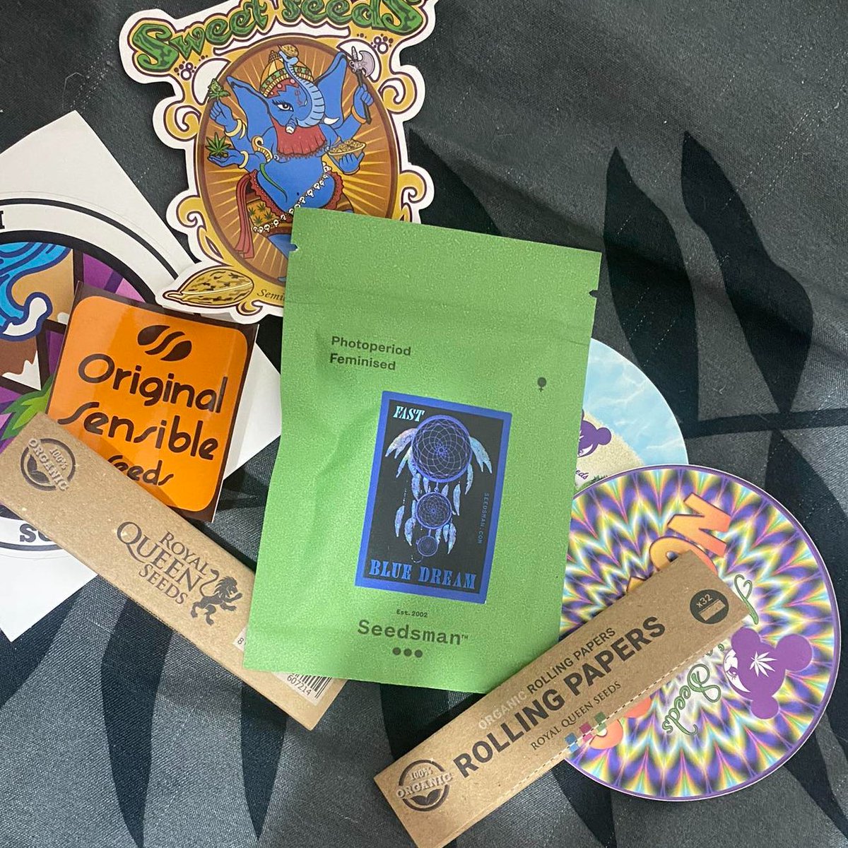 LordDyisas's tweet photo. Received the care package from @The_Vault_Seeds I won from a giveaway. Straight to the other side of the globe. Thanks guys https://t.co/J7l6gIjruc