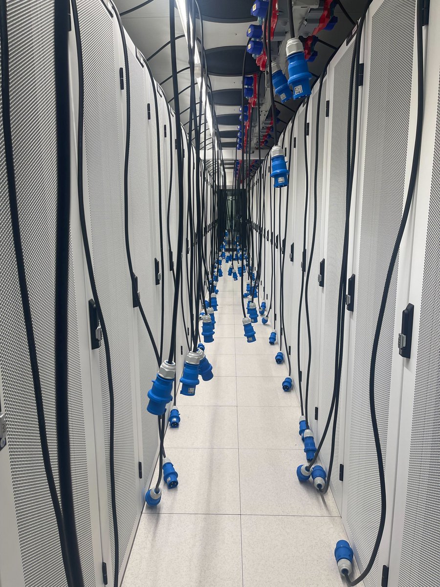 <a href="/Smart_DC/">Smartdc</a> is all about delivering the best solutions to our clients, and our expansion shows just how dedicated we are to staying innovative and growing. 💚

The new suite will further enhance our capabilities to serve you better. 🤝

#DataCenter #Rotterdam #Technology