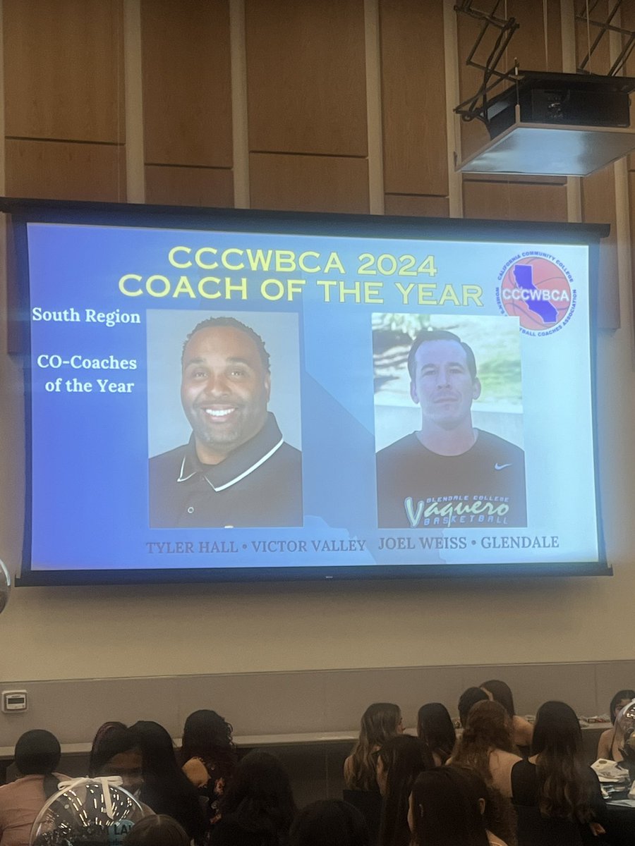 VVC_RAMS's tweet photo. Help us send a big congratulations to our Women’s basketball coach Troy Hall for receiving the State South region Coach of the year award! This another first for VVC athletics.
.
.
.
#VVC I #Athletics I #RAMS I #vvcathletics | #GoRams I #GoVVC I #hornsup🤘 https://t.co/aQk87AY2aC