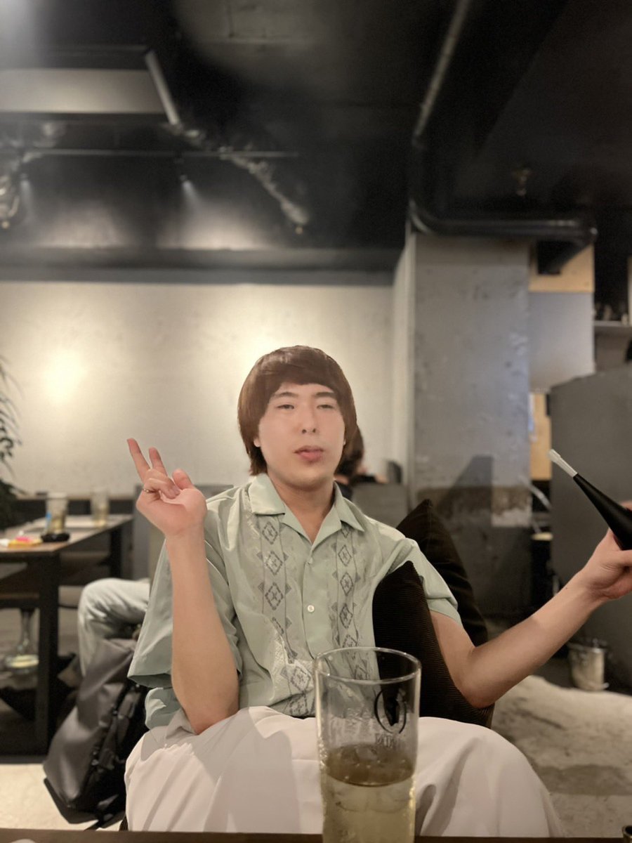 0sGh9's tweet photo. ←ネットで会う約束をした人
　　　→実際に来た人 https://t.co/3tRNWv4Whv