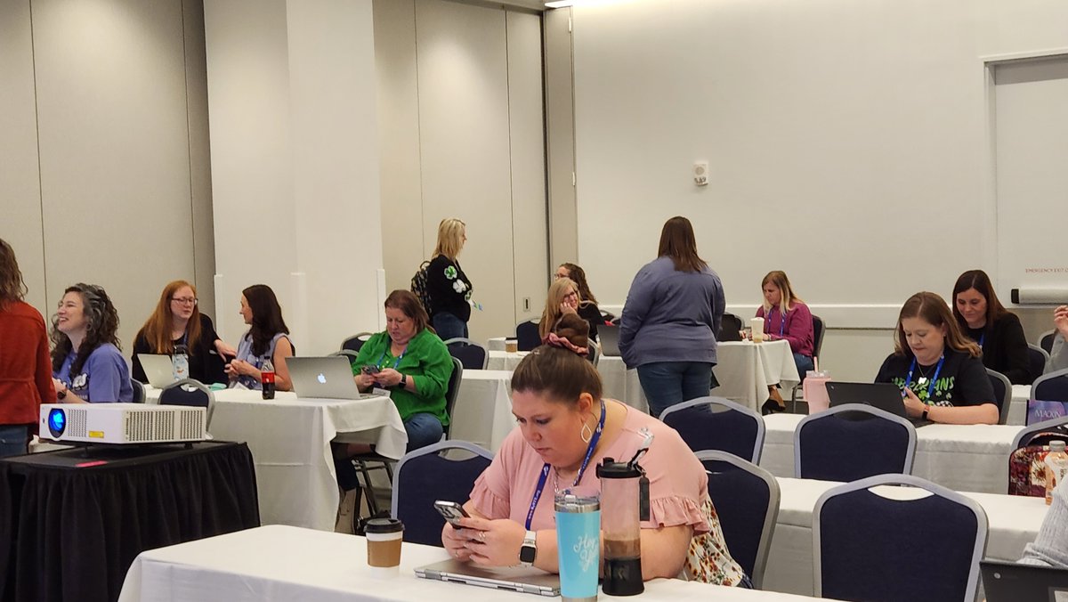 kastk12's tweet photo. Day 2 is well underway!  What has been your favorite session so far from yesterdat and today? https://t.co/iEJgud9rs4